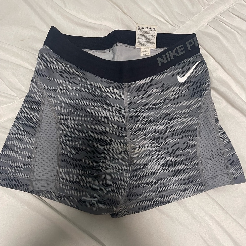 Women’s Nike Pro Dri-Fit shorts
